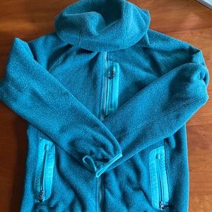 Teal Vineyard Vines hooded fleece